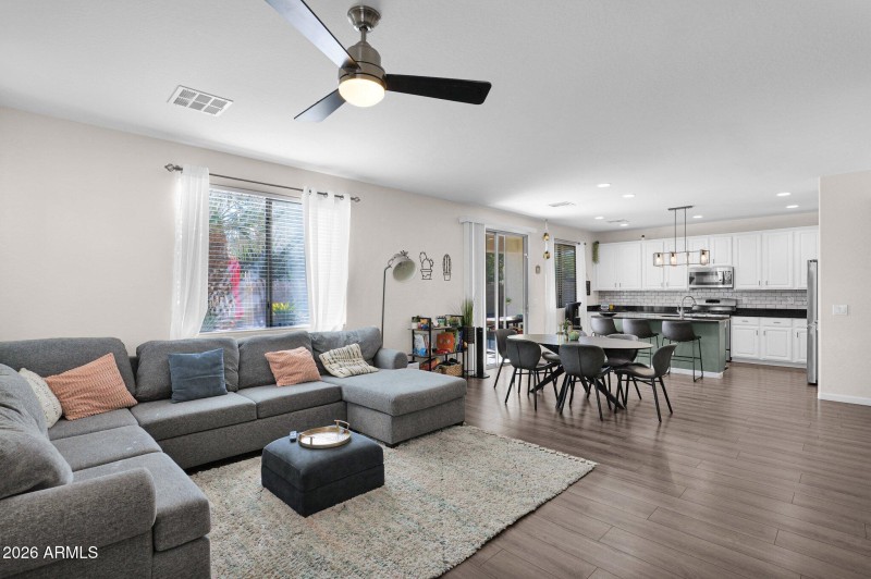 23-web-or-mls-P1047291