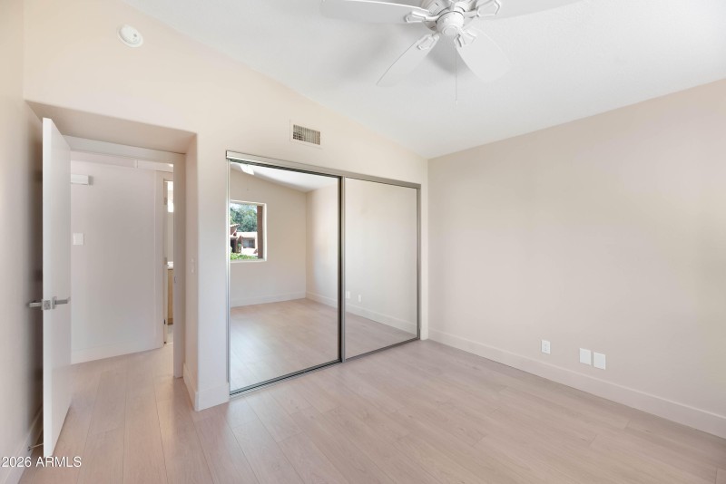 77_Morning_Sun_Dr-18