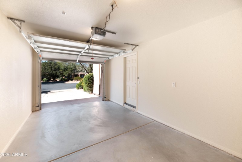 77_Morning_Sun_Dr-29