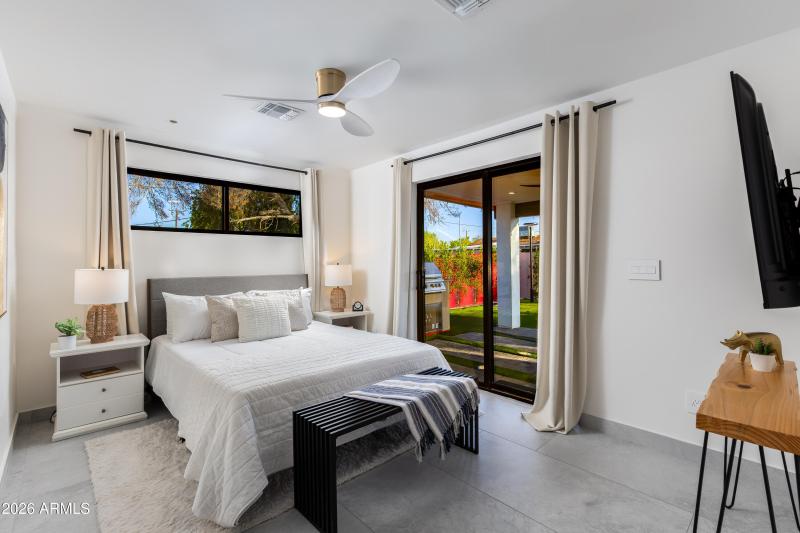 2ND PRIMARY EN-SUITE