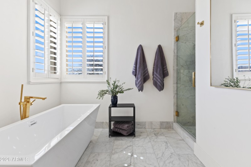 1455 E Victor Hugo Ave------34