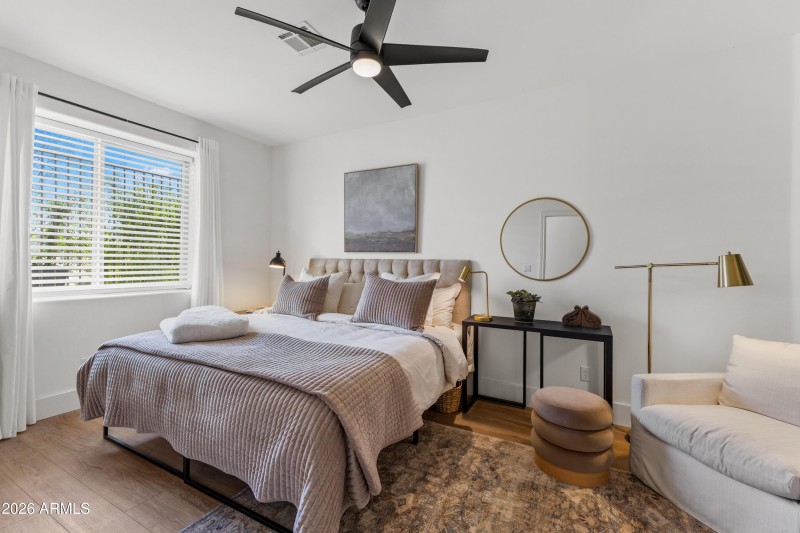 1455 E Victor Hugo Ave------49