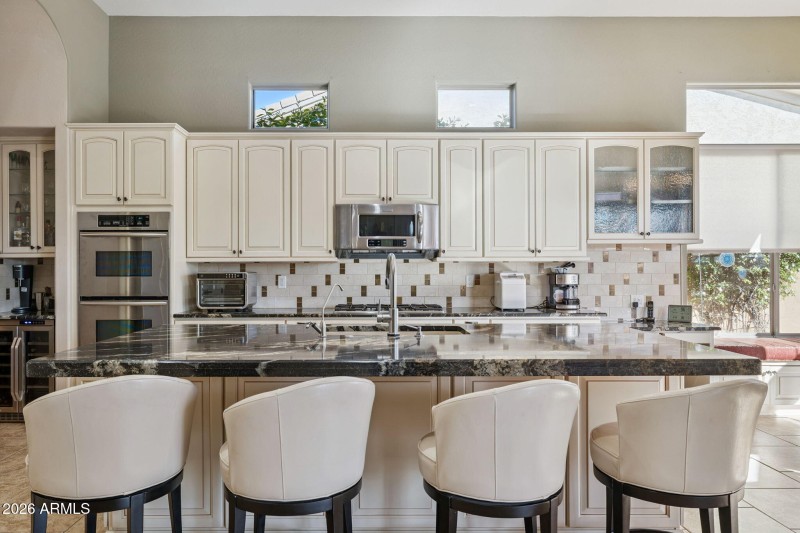 11-web-or-mls-7387-e-cliff-rose-trail