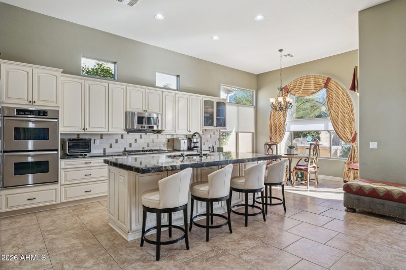 12-web-or-mls-7387-e-cliff-rose-trail