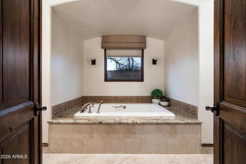 8871 E Lost Gold Circle (36 of 70)