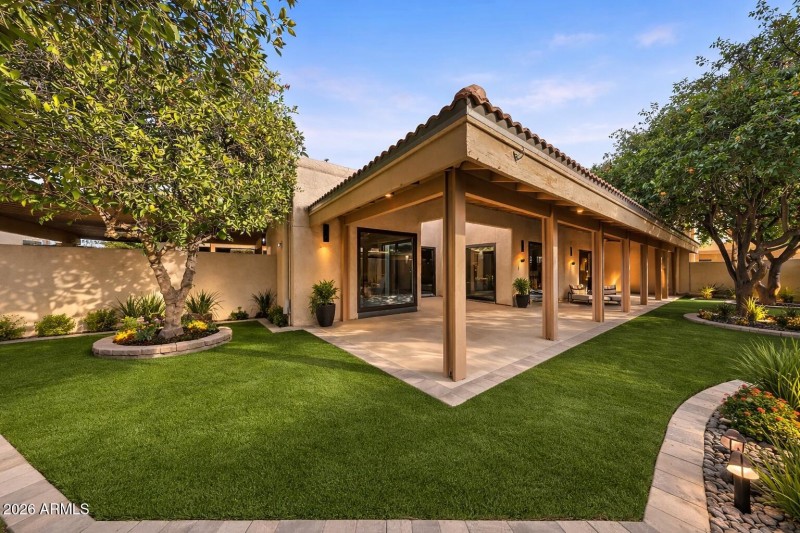 FA9AFC3F-7882-4BD3-8DBA-119358084693