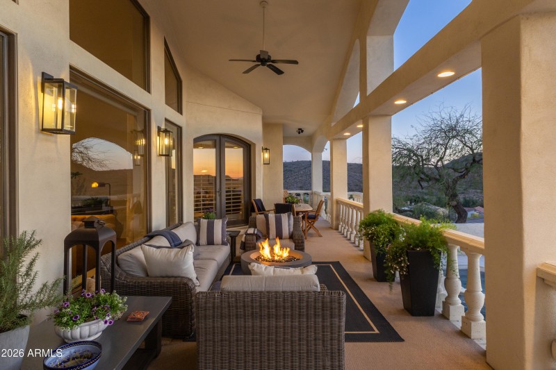 1455 E Victor Hugo Ave------69