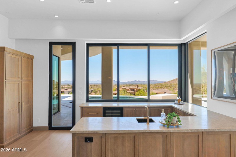 49-web-or-mls-P1558001