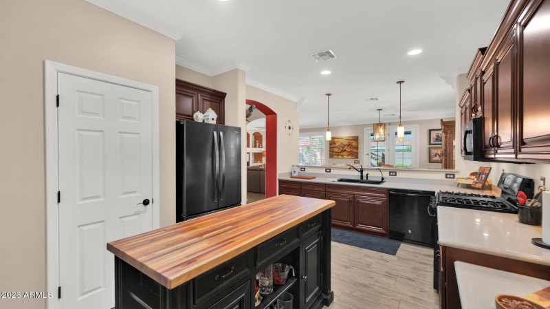 42-web-or-mls-P1486843