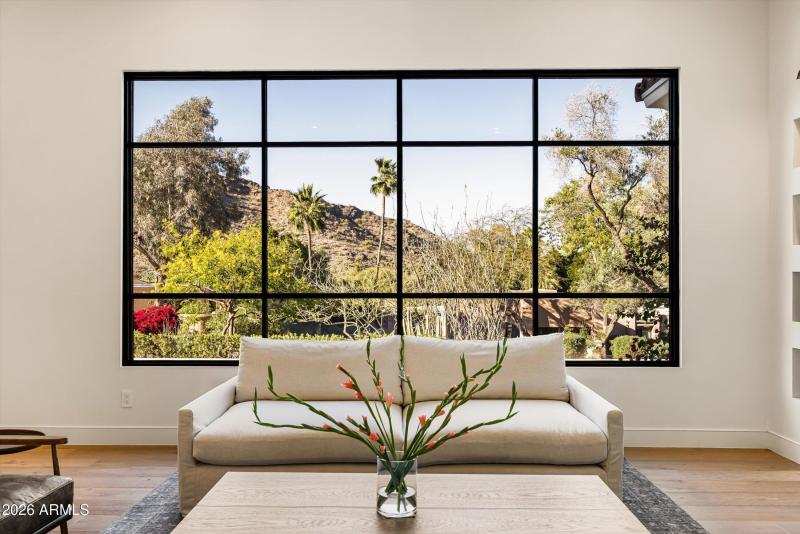 Great Room Mountain Views