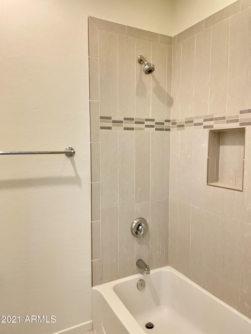 3935 hall bath 2
