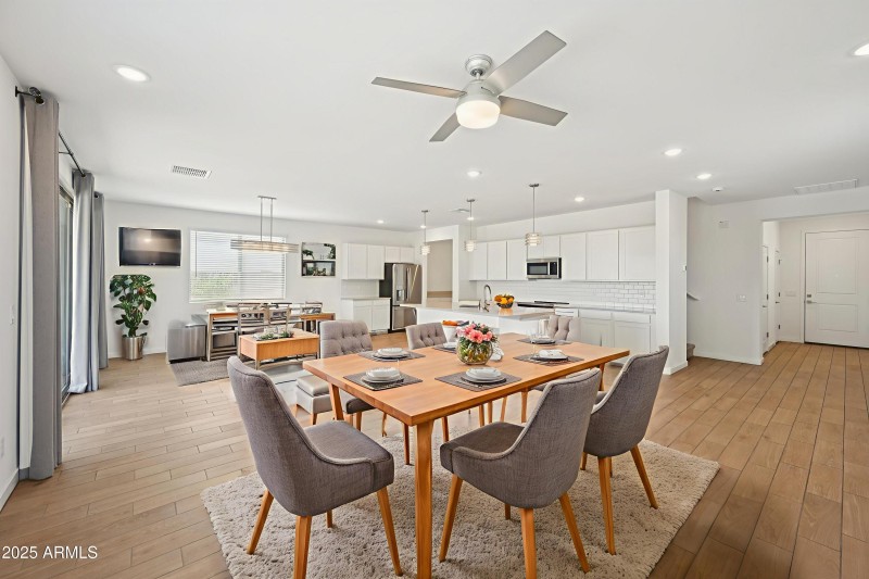 11-web-or-mls-N-74th-Ave-S0209-011 - Kit