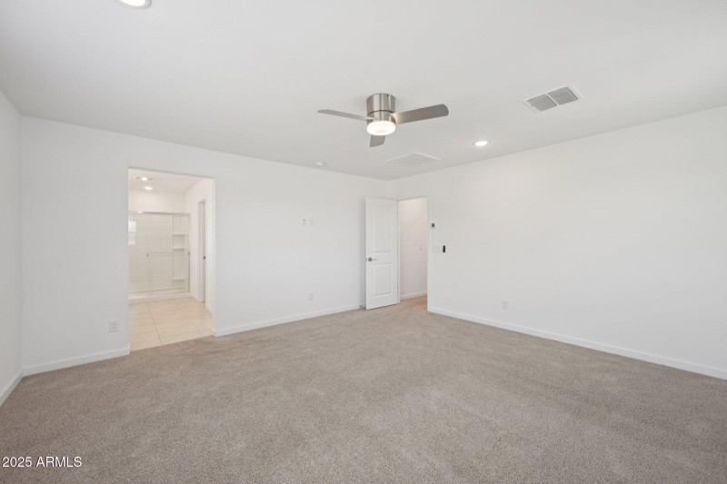 31-web-or-mls-N 74th Ave-S0209-031