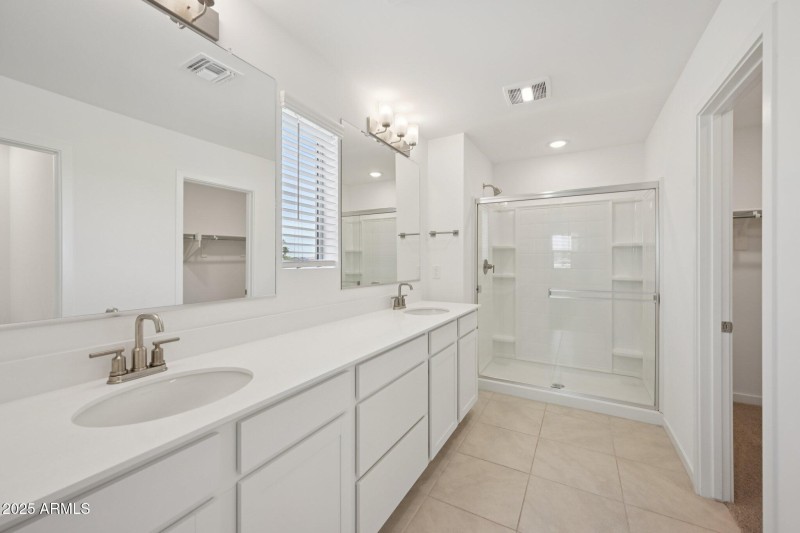 32-web-or-mls-N 74th Ave-S0209-032