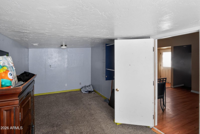 19_9840_Eighth_St_Mayer_AZ_86333_USA-Oth