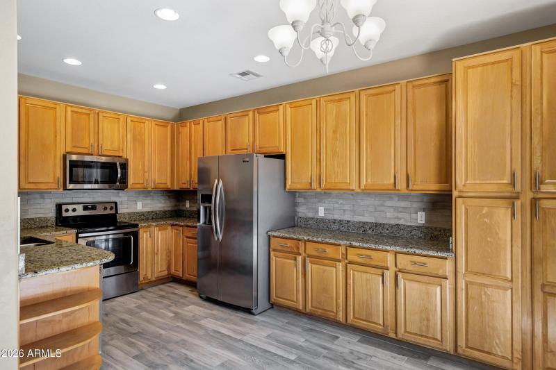 315 W Mountain Sage Dr-9