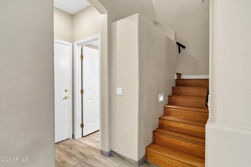 315 W Mountain Sage Dr-11