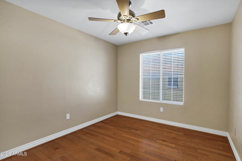 315 W Mountain Sage Dr-16