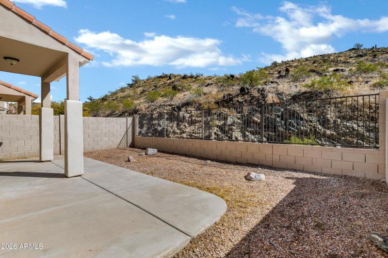 315 W Mountain Sage Dr-30