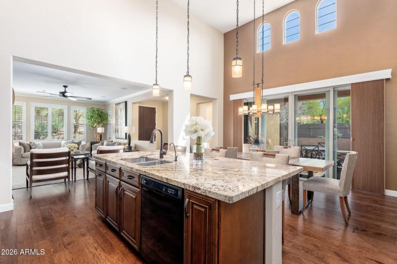 10052 E Bell Rd - 17