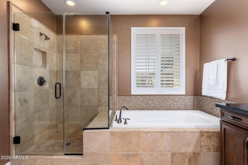 10052 E Bell Rd - 24