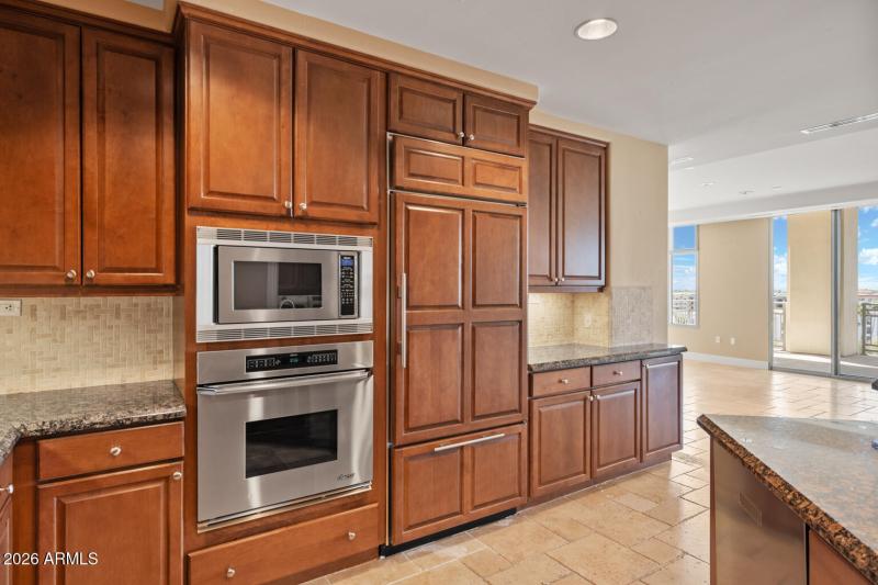 2211 E Camelback Rd - 249