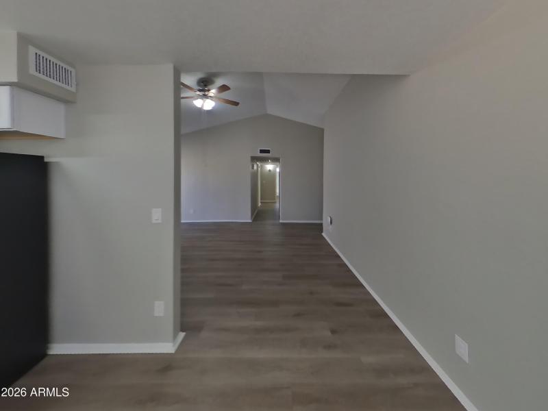 2_pc_IhSHAHrF7W_oNwZFp2qaz_layout_0