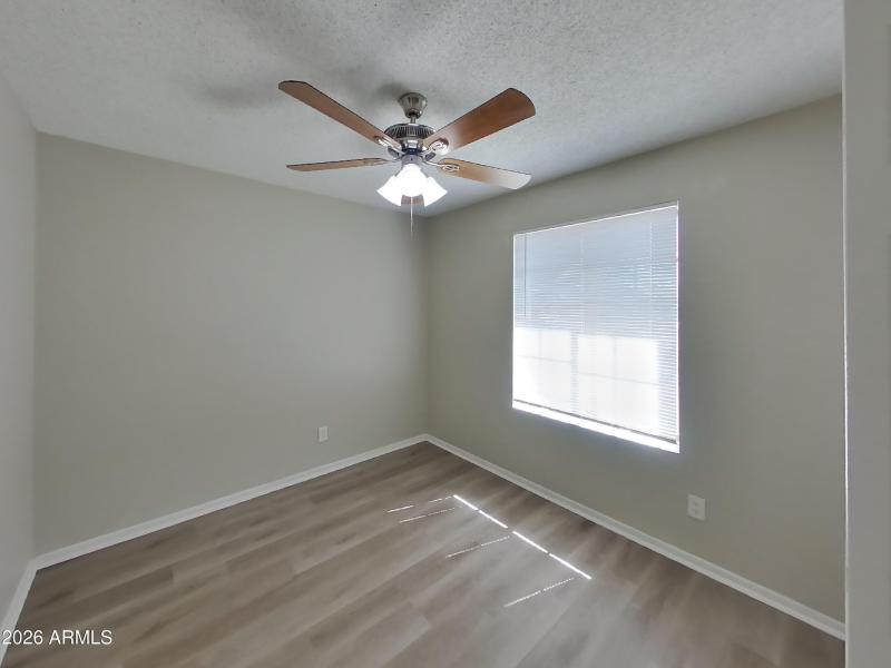 15_pc_hJhAaovraG_IKqH2lr4S1_layout_0