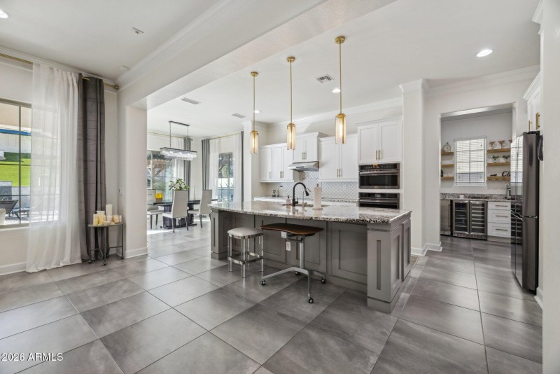 14-web-or-mls-4446-n-golf-dr