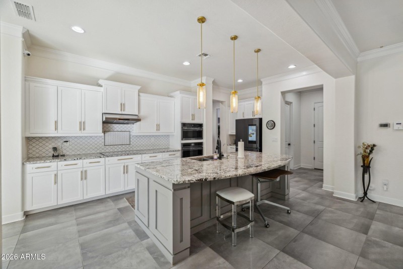 16-web-or-mls-4446-n-golf-dr