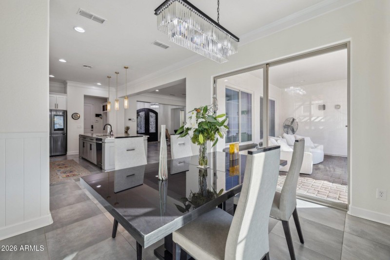 27-web-or-mls-4446-n-golf-dr