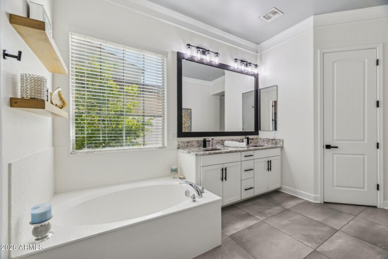 34-web-or-mls-4446-n-golf-dr