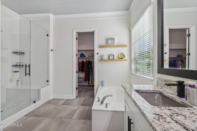 36-web-or-mls-4446-n-golf-dr