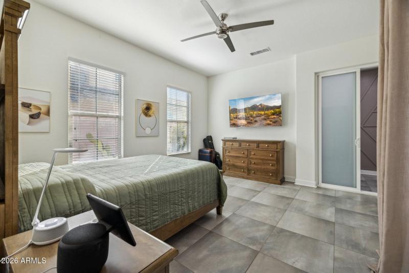 39-web-or-mls-4446-n-golf-dr