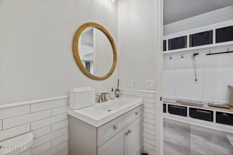 67-web-or-mls-4446-n-golf-dr