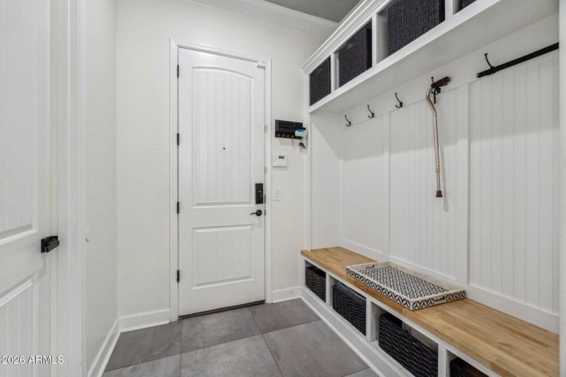 68-web-or-mls-4446-n-golf-dr