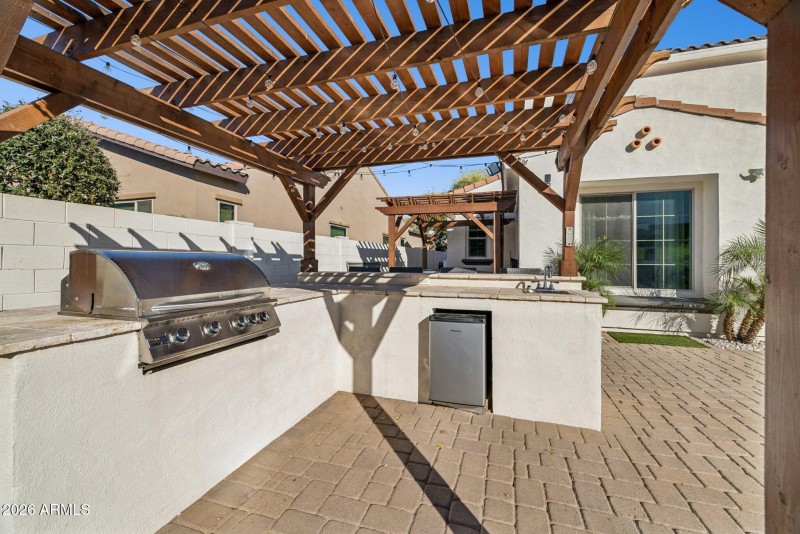 78-web-or-mls-4446-n-golf-dr