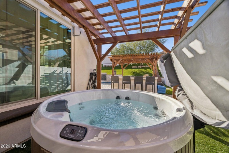 79-web-or-mls-4446-n-golf-dr