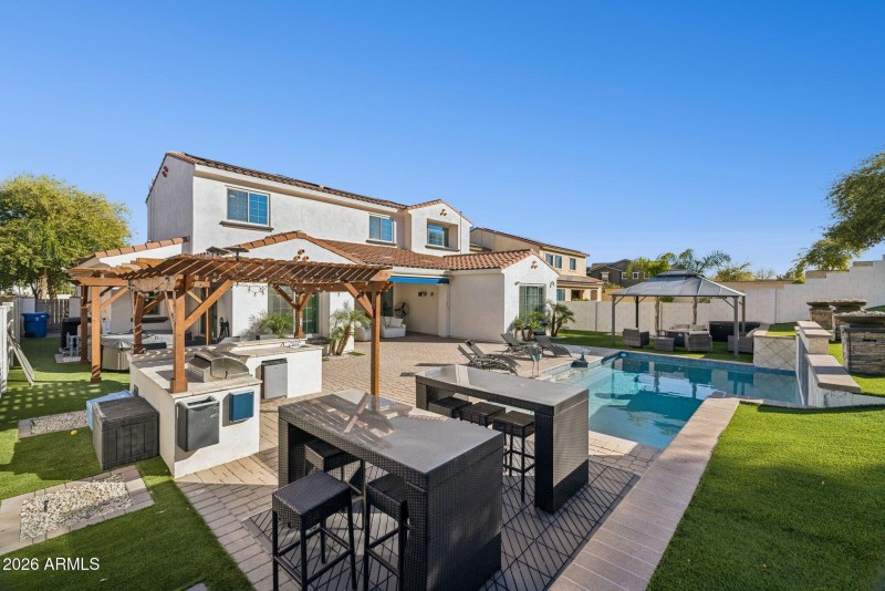 81-web-or-mls-4446-n-golf-dr