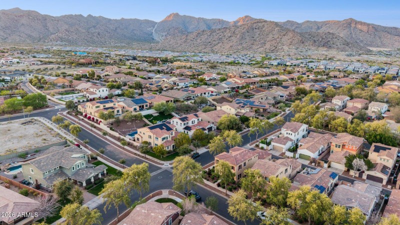 90-web-or-mls-4446-n-golf-dr