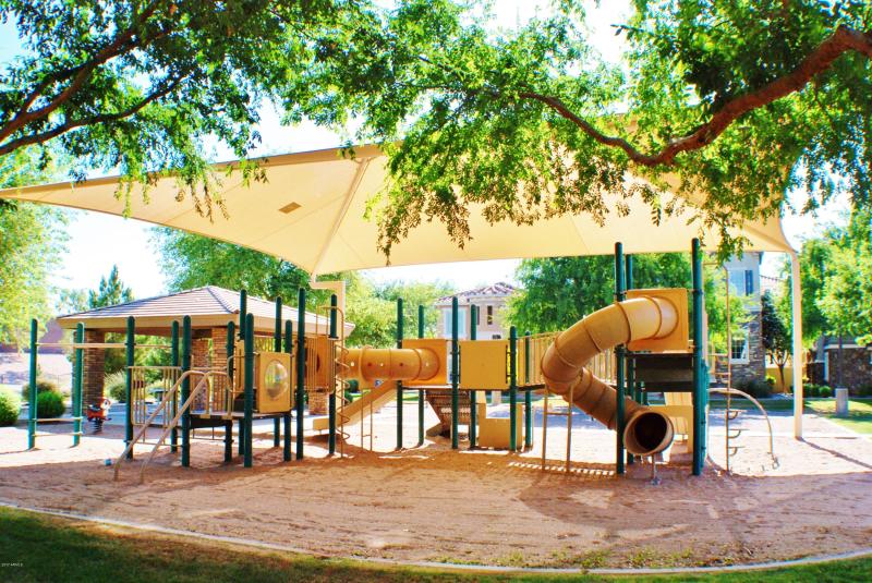 Gardens Playground (2)