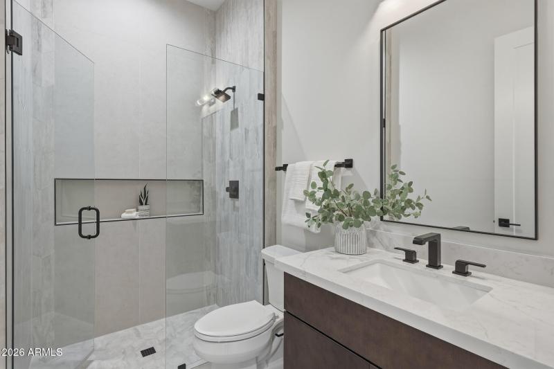 Model Pool House (07) Bath