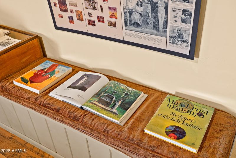 JL_671BrewerRd-interiors-MainHouse-11