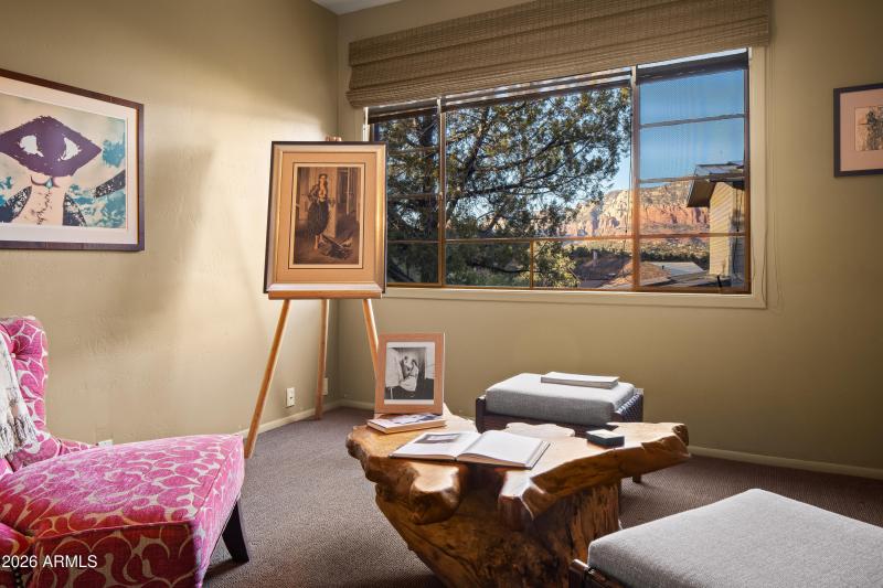 JL_671BrewerRd-interiors-MainHouse-16