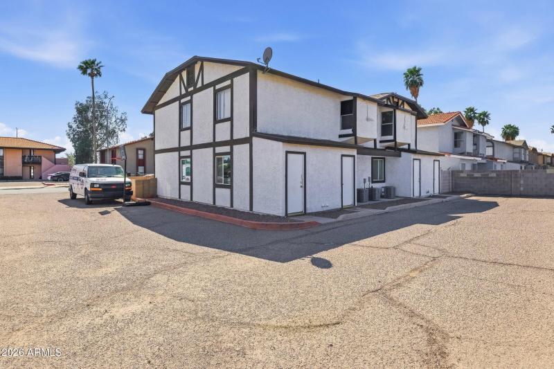 5-custom-3142 East Cicero St-5