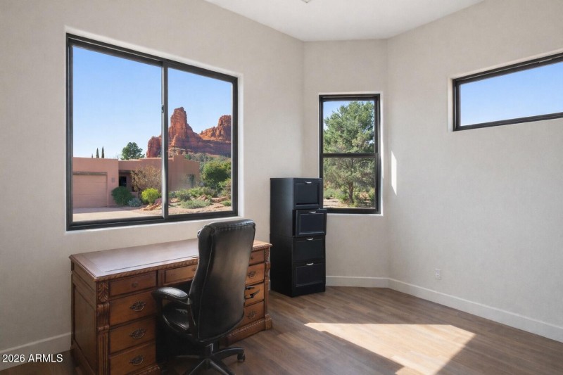 Bedroom 3 / Office Virtual Declutter