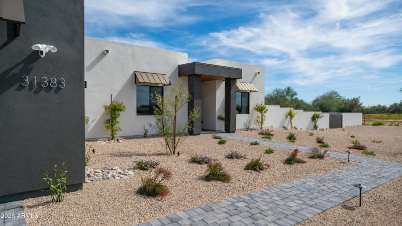 31383 Daylight Exterior Photos-6