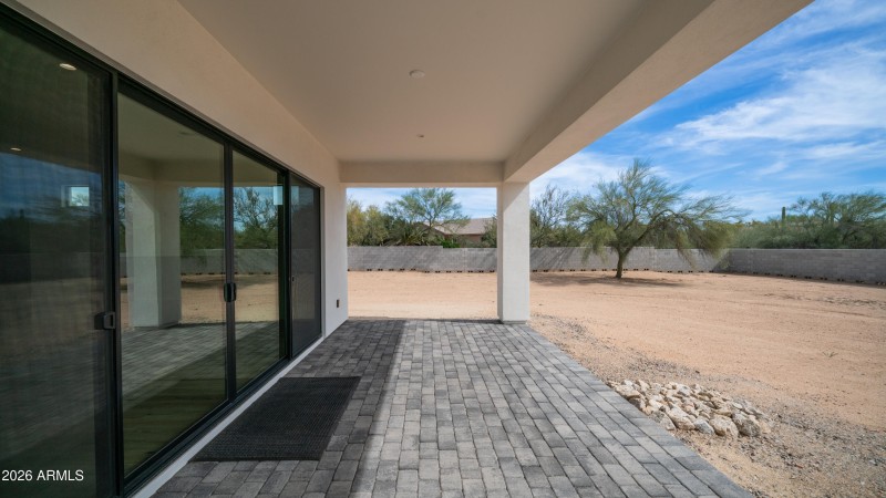 31383 Daylight Exterior Photos-11