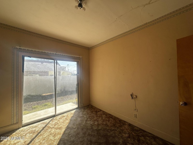 2nd bedroom (no closet)