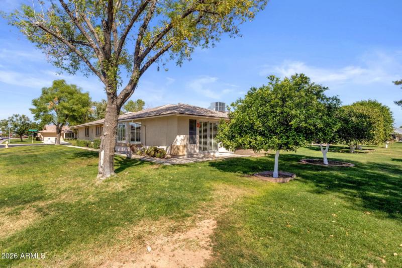 38-web-or-mls-19041-n-lakeforest-dr